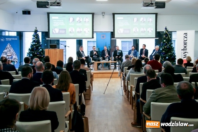 Zdjęcie w galerii na portalu naszwodzislaw.com: Oddychać po ludzku - udział marszałka Województwa Śląskiego w konferencji podsumowującej akcję wiadomości z regionu