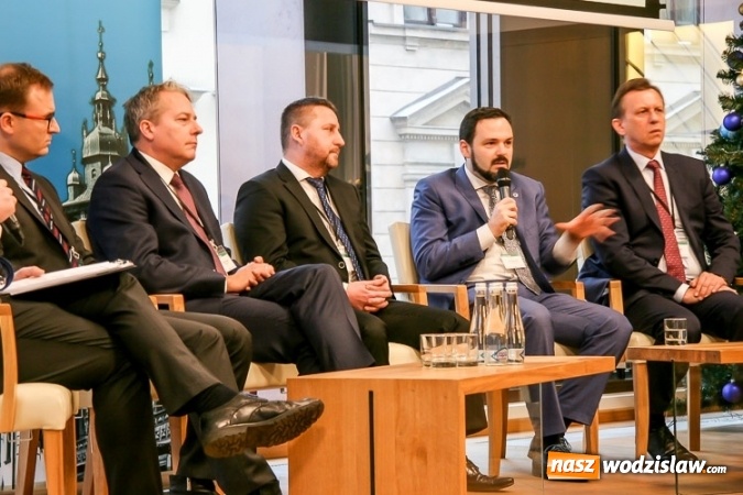 Zdjęcie w galerii na portalu naszwodzislaw.com: Oddychać po ludzku - udział marszałka Województwa Śląskiego w konferencji podsumowującej akcję wiadomości z regionu