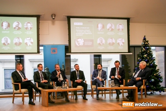 Zdjęcie w galerii na portalu naszwodzislaw.com: Oddychać po ludzku - udział marszałka Województwa Śląskiego w konferencji podsumowującej akcję wiadomości z regionu