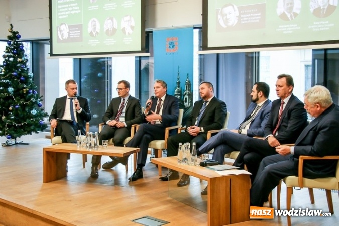 Zdjęcie w galerii na portalu naszwodzislaw.com: Oddychać po ludzku - udział marszałka Województwa Śląskiego w konferencji podsumowującej akcję wiadomości z regionu