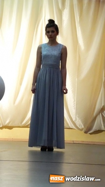 Zdjęcie w galerii na portalu naszwodzislaw.com: Działo się! Ekonomik w świecie mody wiadomości z regionu