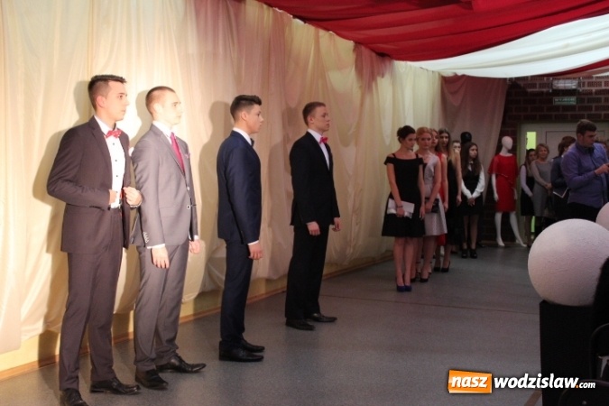 Zdjęcie w galerii na portalu naszwodzislaw.com: Działo się! Ekonomik w świecie mody wiadomości z regionu