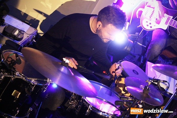 Zdjęcie w galerii na portalu naszwodzislaw.com: Adwentowe granie w Marklowicach zgromadziło dziesiątki mieszkańców  wiadomości z regionu