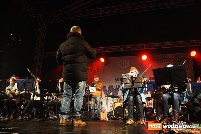 Zdjęcie w galerii na portalu naszwodzislaw.com: Wodzisławianie przełamali się opłatkiem z prezydentem  wiadomości z regionu