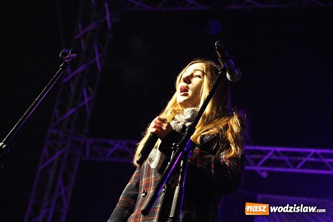 Zdjęcie w galerii na portalu naszwodzislaw.com: Wodzisławianie przełamali się opłatkiem z prezydentem  wiadomości z regionu