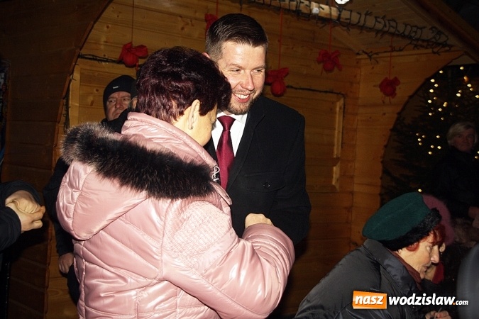 Zdjęcie w galerii na portalu naszwodzislaw.com: Wodzisławianie przełamali się opłatkiem z prezydentem  wiadomości z regionu