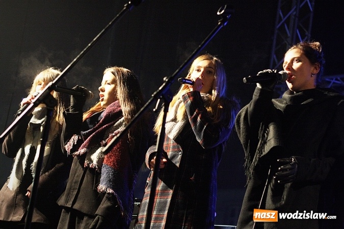 Zdjęcie w galerii na portalu naszwodzislaw.com: Wodzisławianie przełamali się opłatkiem z prezydentem  wiadomości z regionu