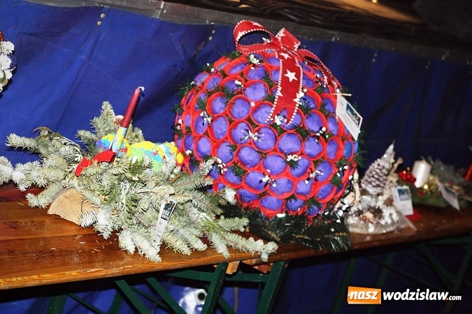 Zdjęcie w galerii na portalu naszwodzislaw.com: Wodzisławianie przełamali się opłatkiem z prezydentem  wiadomości z regionu