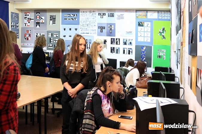 Zdjęcie w galerii na portalu naszwodzislaw.com: Młodzież bytomskiego Technikum zainteresowana studiami w Raciborzu  wiadomości z regionu