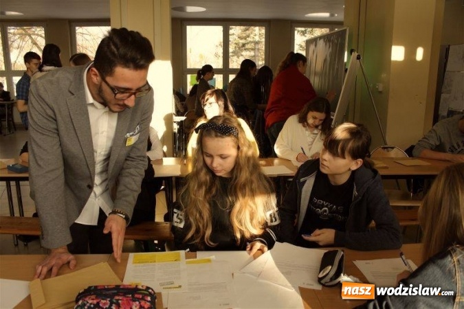 Zdjęcie w galerii na portalu naszwodzislaw.com: Wodzisław: ZSP w obronie praw człowieka wiadomości z regionu