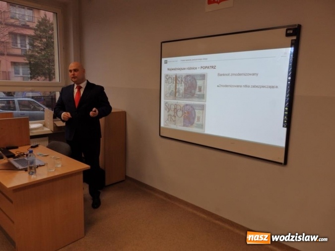 Zdjęcie w galerii na portalu naszwodzislaw.com: Z NBP o dużych pieniądzach. Ciekawe zajęcia w wodzisławskim Ekonomiku wiadomości z regionu