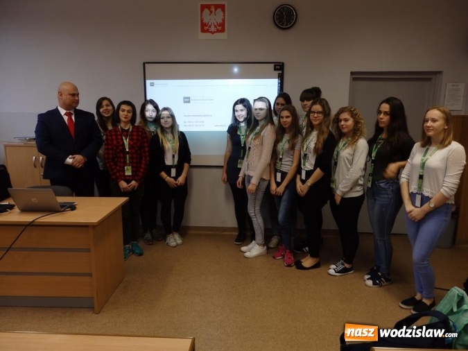 Zdjęcie w galerii na portalu naszwodzislaw.com: Z NBP o dużych pieniądzach. Ciekawe zajęcia w wodzisławskim Ekonomiku wiadomości z regionu