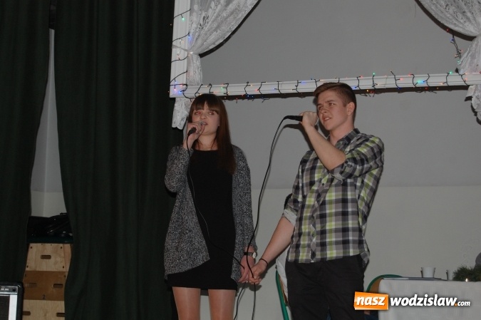 Zdjęcie w galerii na portalu naszwodzislaw.com: Pszów: Wyjątkowe jasełka w ZSP. Młodzież i przedszkolaki na jednej scenie  wiadomości z regionu