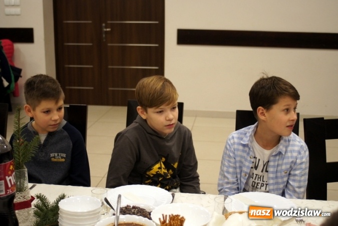 Zdjęcie w galerii na portalu naszwodzislaw.com: Piłkarze i działacze Startu Mszana spotkali się przy opłatku wiadomości z regionu