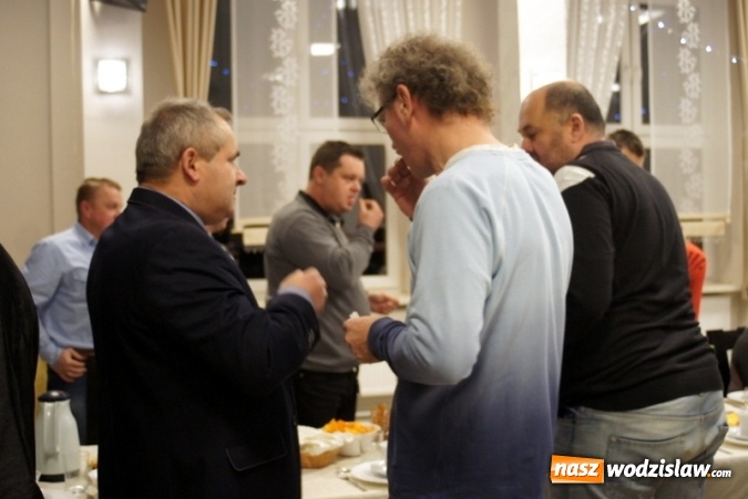 Zdjęcie w galerii na portalu naszwodzislaw.com: Piłkarze i działacze Startu Mszana spotkali się przy opłatku wiadomości z regionu