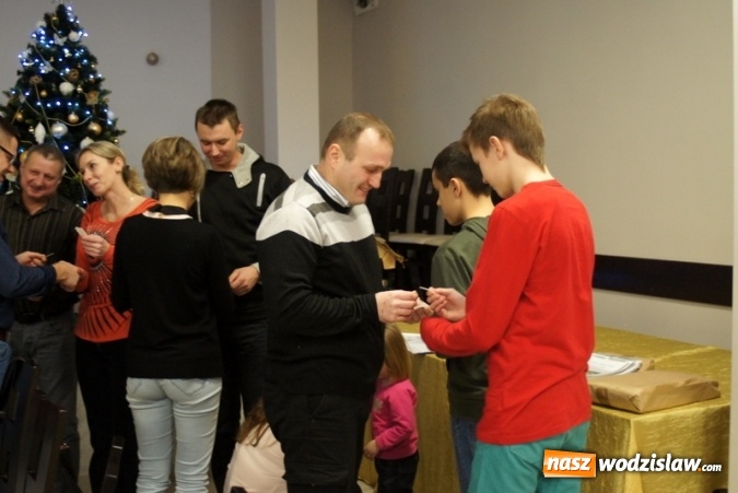 Zdjęcie w galerii na portalu naszwodzislaw.com: Piłkarze i działacze Startu Mszana spotkali się przy opłatku wiadomości z regionu