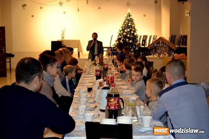 Zdjęcie w galerii na portalu naszwodzislaw.com: Piłkarze i działacze Startu Mszana spotkali się przy opłatku wiadomości z regionu
