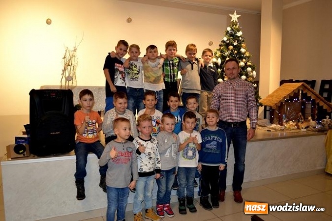 Zdjęcie w galerii na portalu naszwodzislaw.com: Piłkarze i działacze Startu Mszana spotkali się przy opłatku wiadomości z regionu