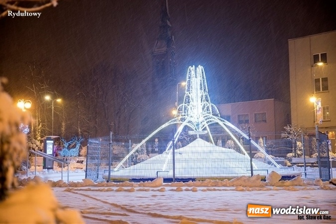 Zdjęcie w galerii na portalu naszwodzislaw.com: Lubomia, Pszów, Mszana, Godów, Gorzyce, Marklowice, Radlin, Rydułtowy i Wodzisław Śląski. Zobacz jak gminy naszego powiatu zostały ustrojone na święta wiadomości z regionu