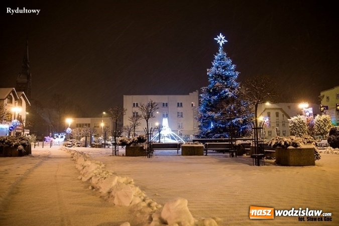 Zdjęcie w galerii na portalu naszwodzislaw.com: Lubomia, Pszów, Mszana, Godów, Gorzyce, Marklowice, Radlin, Rydułtowy i Wodzisław Śląski. Zobacz jak gminy naszego powiatu zostały ustrojone na święta wiadomości z regionu
