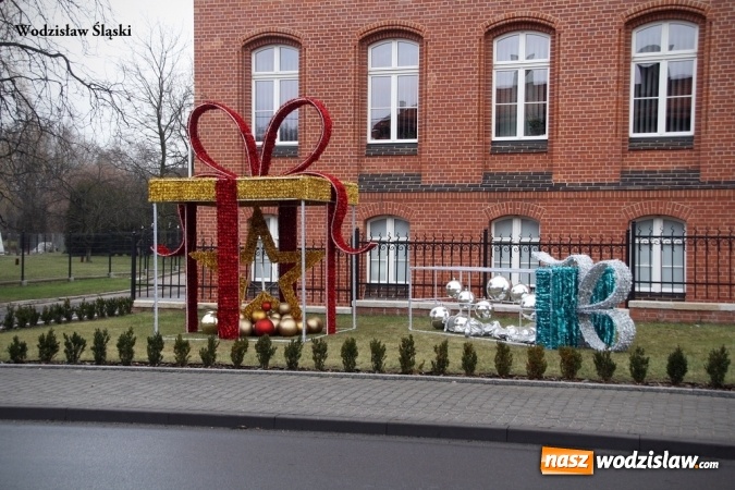 Zdjęcie w galerii na portalu naszwodzislaw.com: Lubomia, Pszów, Mszana, Godów, Gorzyce, Marklowice, Radlin, Rydułtowy i Wodzisław Śląski. Zobacz jak gminy naszego powiatu zostały ustrojone na święta wiadomości z regionu