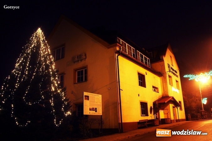 Zdjęcie w galerii na portalu naszwodzislaw.com: Lubomia, Pszów, Mszana, Godów, Gorzyce, Marklowice, Radlin, Rydułtowy i Wodzisław Śląski. Zobacz jak gminy naszego powiatu zostały ustrojone na święta wiadomości z regionu