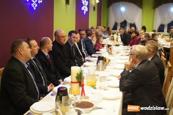 Zdjęcie w galerii na portalu naszwodzislaw.com: Świąteczne spotkanie przy opłatku dla podopiecznych Ośrodka Pomocy Społecznej wiadomości z regionu