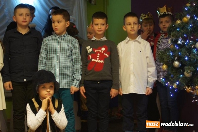Zdjęcie w galerii na portalu naszwodzislaw.com: Świąteczne spotkanie przy opłatku dla podopiecznych Ośrodka Pomocy Społecznej wiadomości z regionu