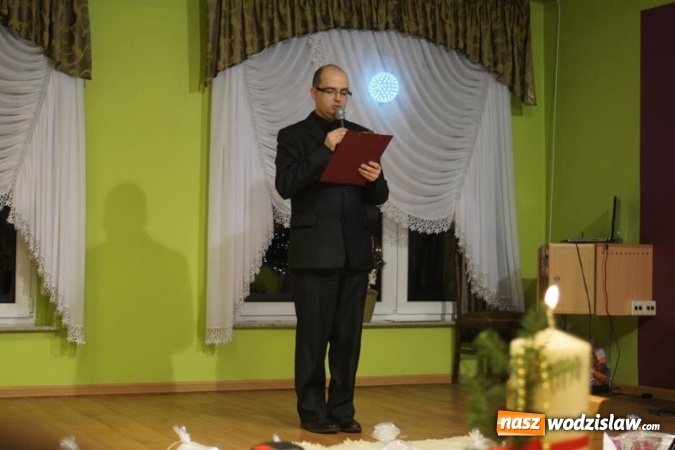 Zdjęcie w galerii na portalu naszwodzislaw.com: Świąteczne spotkanie przy opłatku dla podopiecznych Ośrodka Pomocy Społecznej wiadomości z regionu