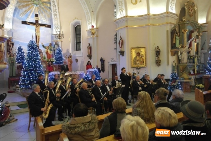 Zdjęcie w galerii na portalu naszwodzislaw.com: Świąteczno-noworoczny koncert w Zawadzie wiadomości z regionu