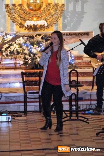Zdjęcie w galerii na portalu naszwodzislaw.com: Gabriela Gąsior & Holy Noiz. Za nami koncert kolędowy wiadomości z regionu