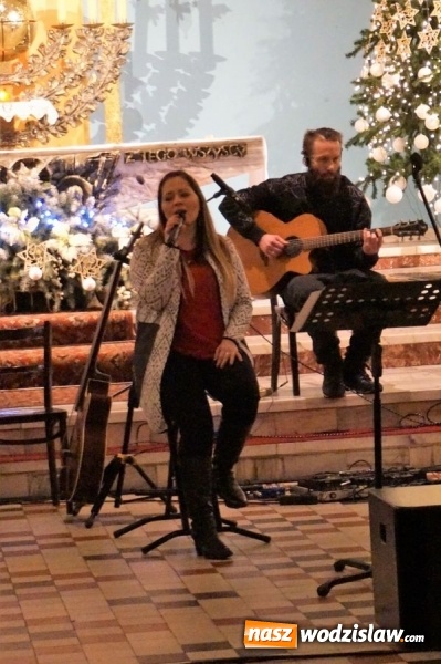 Zdjęcie w galerii na portalu naszwodzislaw.com: Gabriela Gąsior & Holy Noiz. Za nami koncert kolędowy wiadomości z regionu