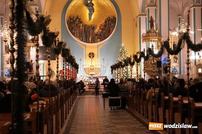 Zdjęcie w galerii na portalu naszwodzislaw.com: Gabriela Gąsior & Holy Noiz. Za nami koncert kolędowy wiadomości z regionu