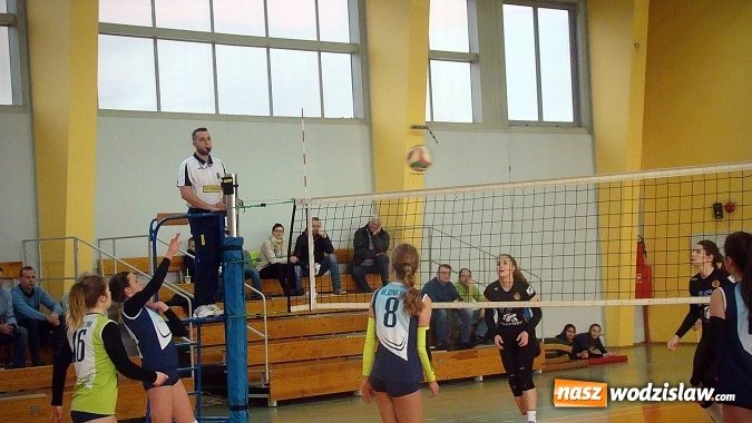 Zdjęcie w galerii na portalu naszwodzislaw.com: Puchar Prezydenta Miasta dla siatkarek z Bielska-Białej  wiadomości z regionu