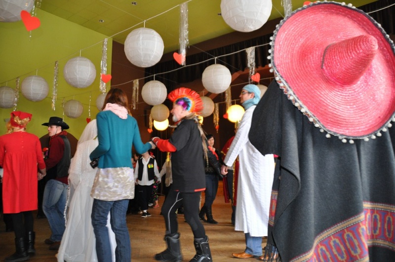 Zdjęcie w galerii na portalu naszwodzislaw.com: Bal karnawałowy wiadomości z regionu