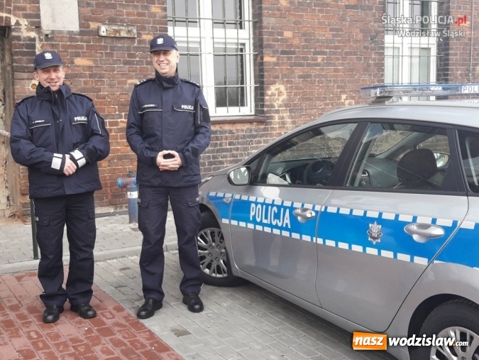 Zdjęcie w galerii na portalu naszwodzislaw.com: Nowy radiow&oacute;z dla policjant&oacute;w z Radlina wiadomości z regionu