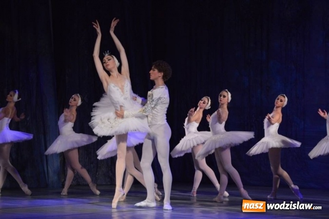 Zdjęcie w galerii na portalu naszwodzislaw.com: Radlin: Jezioro Łabędzie w wykonaniu niepowtarzalnego Imperial Lviv Ballet. FOTORELACJA wiadomości z regionu