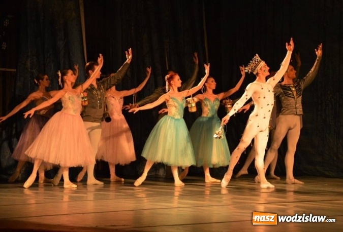 Zdjęcie w galerii na portalu naszwodzislaw.com: Radlin: Jezioro Łabędzie w wykonaniu niepowtarzalnego Imperial Lviv Ballet. FOTORELACJA wiadomości z regionu