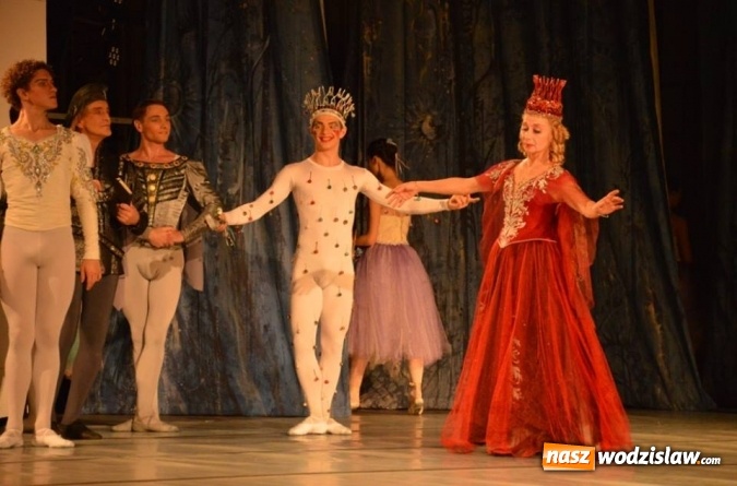 Zdjęcie w galerii na portalu naszwodzislaw.com: Radlin: Jezioro Łabędzie w wykonaniu niepowtarzalnego Imperial Lviv Ballet. FOTORELACJA wiadomości z regionu