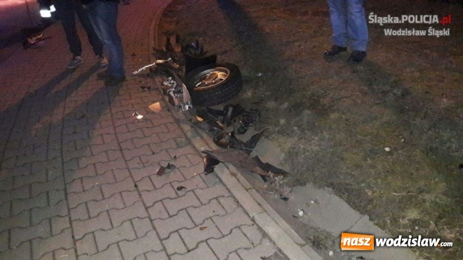 Zdjęcie w galerii na portalu naszwodzislaw.com: Wypadek w Połomi. Siedem os&oacute;b w szpitalu wiadomości z regionu