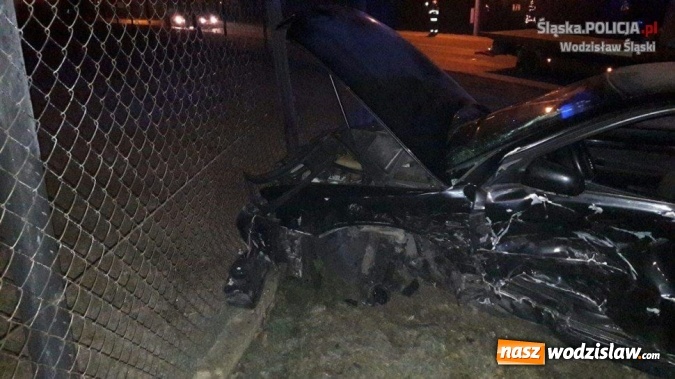 Zdjęcie w galerii na portalu naszwodzislaw.com: Wypadek w Połomi. Siedem os&oacute;b w szpitalu wiadomości z regionu