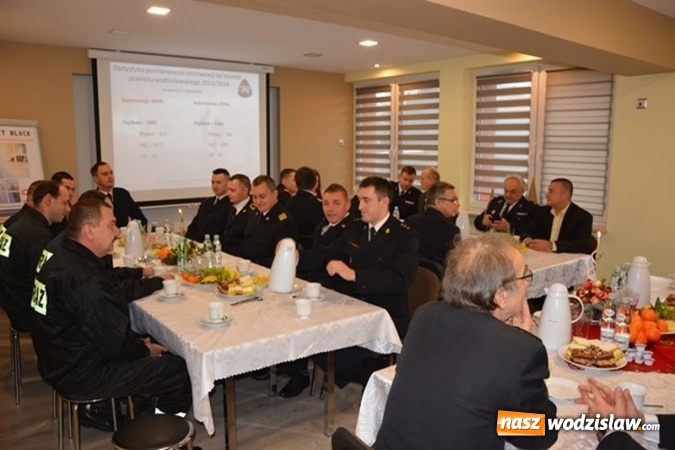 Zdjęcie w galerii na portalu naszwodzislaw.com: Uroczysta zbi&oacute;rka połączona ze spotkaniem świąteczno - noworocznym. Nadano awanse, było też o modernizacji budynku JRG Rydułtowy wiadomości z regionu