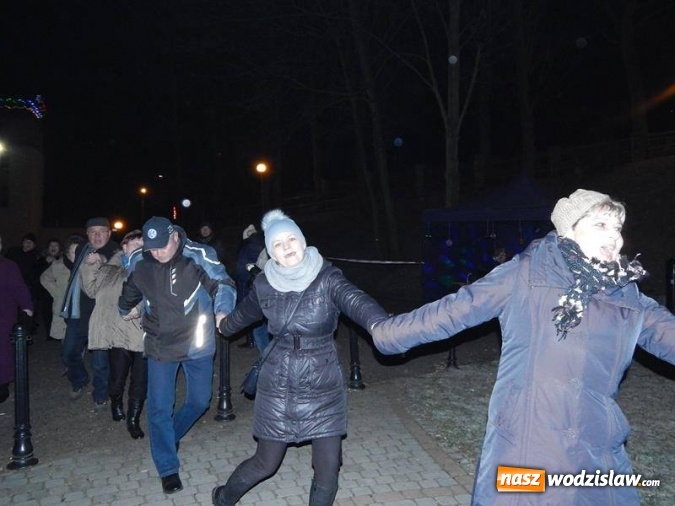 Zdjęcie w galerii na portalu naszwodzislaw.com: Sylwester pod chmurką. Tak bawili się w Mszanie i Połomi wiadomości z regionu