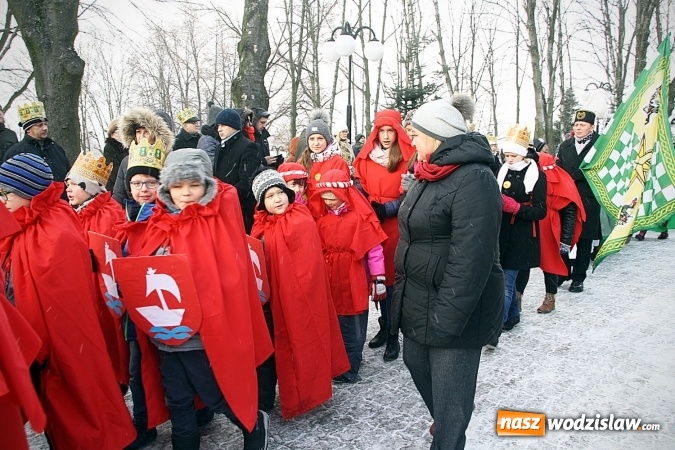 Zdjęcie w galerii na portalu naszwodzislaw.com: To już się stało tradycją. Orszak Trzech Króli przeszedł przez Turzę Śląską  wiadomości z regionu
