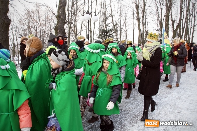 Zdjęcie w galerii na portalu naszwodzislaw.com: To już się stało tradycją. Orszak Trzech Króli przeszedł przez Turzę Śląską  wiadomości z regionu