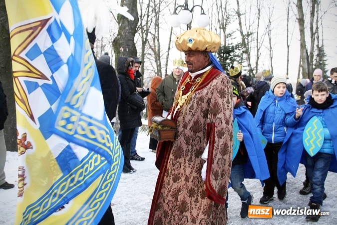 Zdjęcie w galerii na portalu naszwodzislaw.com: To już się stało tradycją. Orszak Trzech Króli przeszedł przez Turzę Śląską  wiadomości z regionu