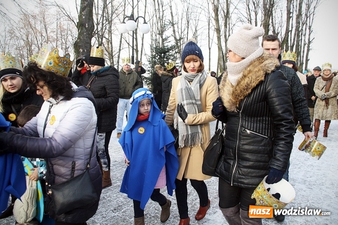 Zdjęcie w galerii na portalu naszwodzislaw.com: To już się stało tradycją. Orszak Trzech Króli przeszedł przez Turzę Śląską  wiadomości z regionu