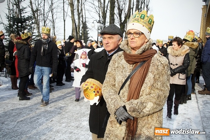 Zdjęcie w galerii na portalu naszwodzislaw.com: To już się stało tradycją. Orszak Trzech Króli przeszedł przez Turzę Śląską  wiadomości z regionu