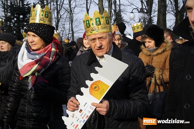 Zdjęcie w galerii na portalu naszwodzislaw.com: To już się stało tradycją. Orszak Trzech Króli przeszedł przez Turzę Śląską  wiadomości z regionu