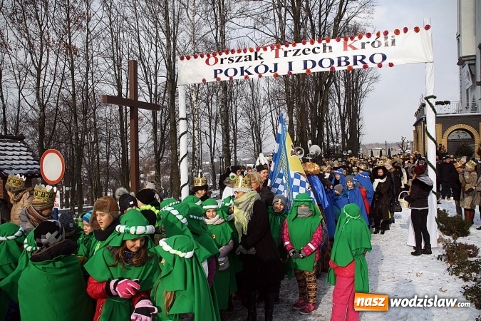 Zdjęcie w galerii na portalu naszwodzislaw.com: To już się stało tradycją. Orszak Trzech Króli przeszedł przez Turzę Śląską  wiadomości z regionu
